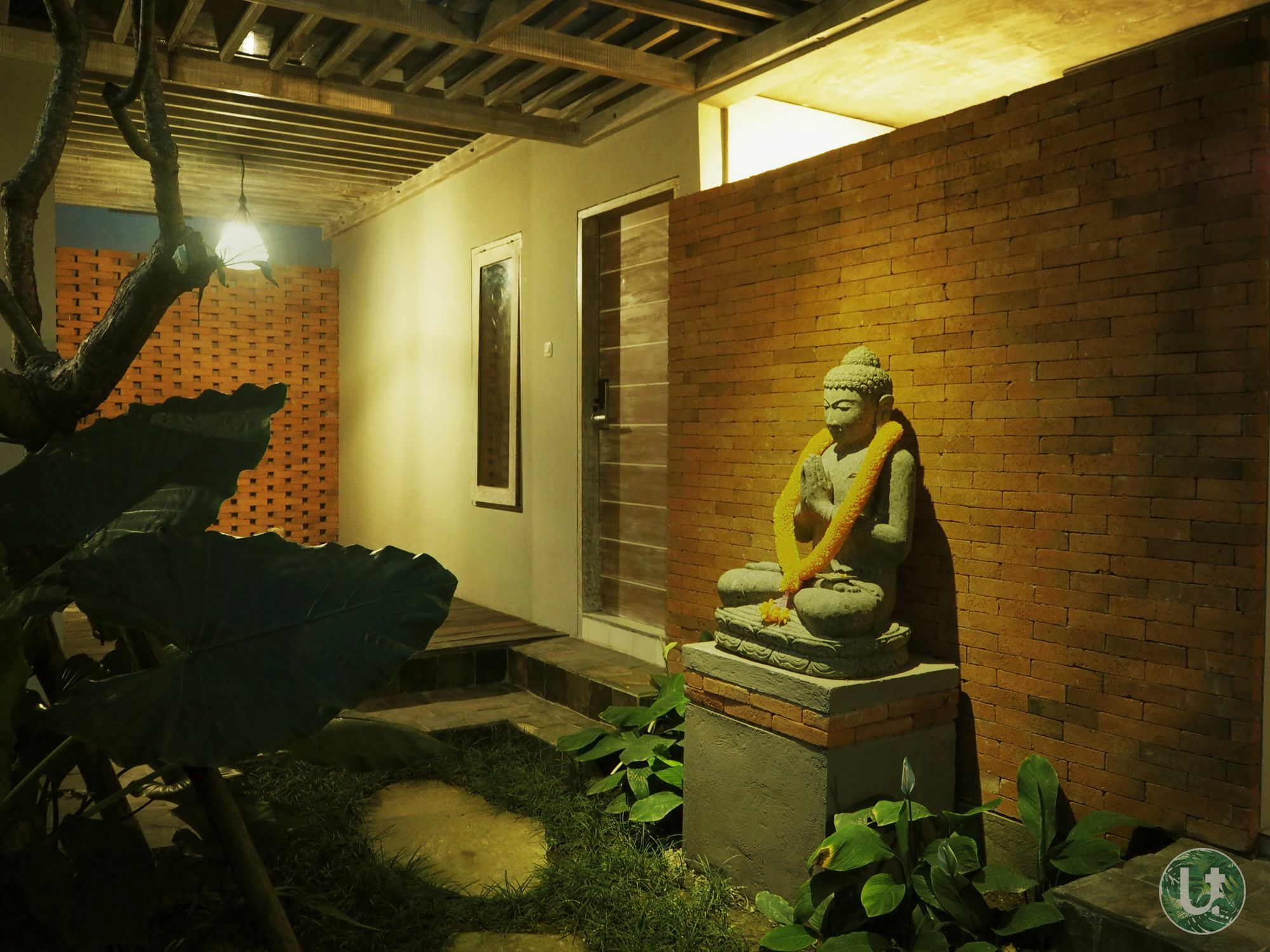 Ubud Tropical Exterior photo