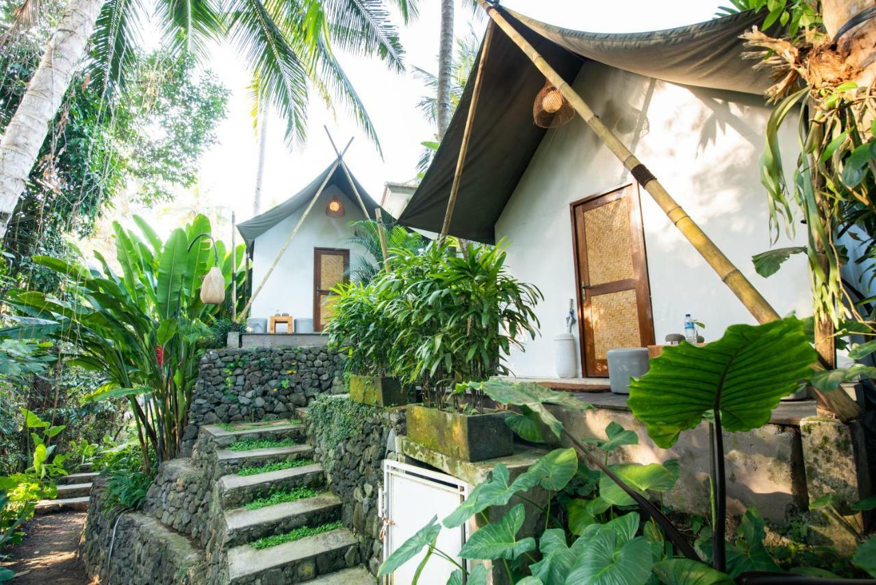 Ubud Tropical Exterior photo